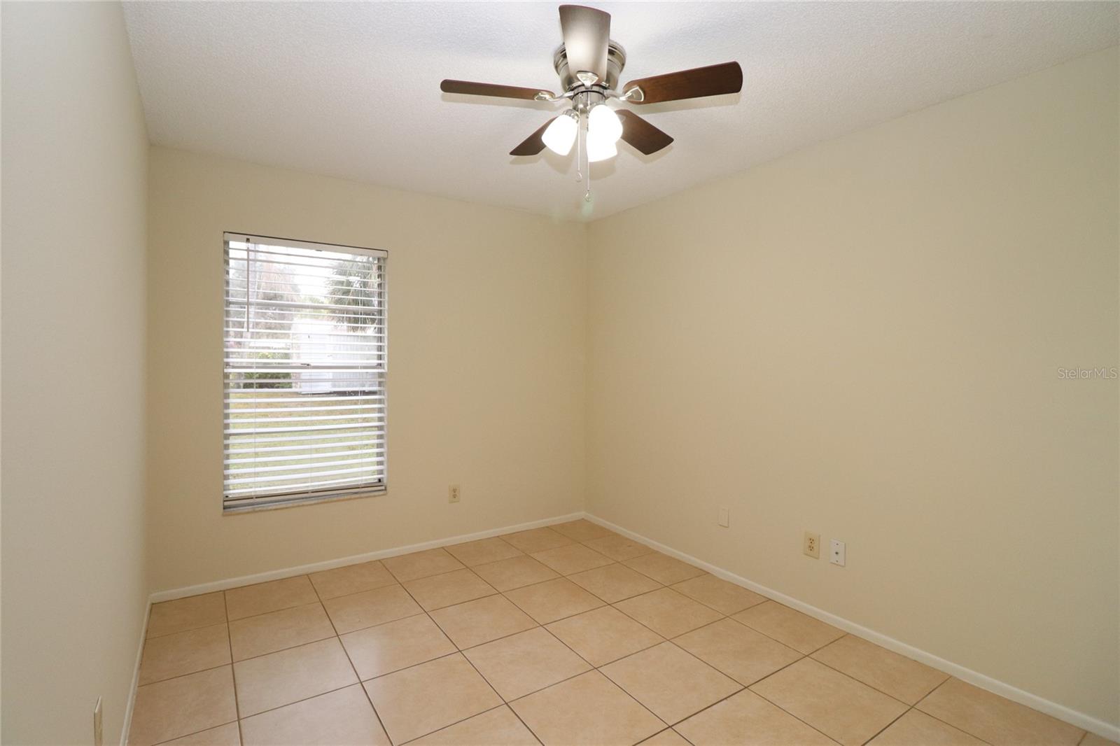 528 TRADEWINDS DR, DELTONA, FL, 32738