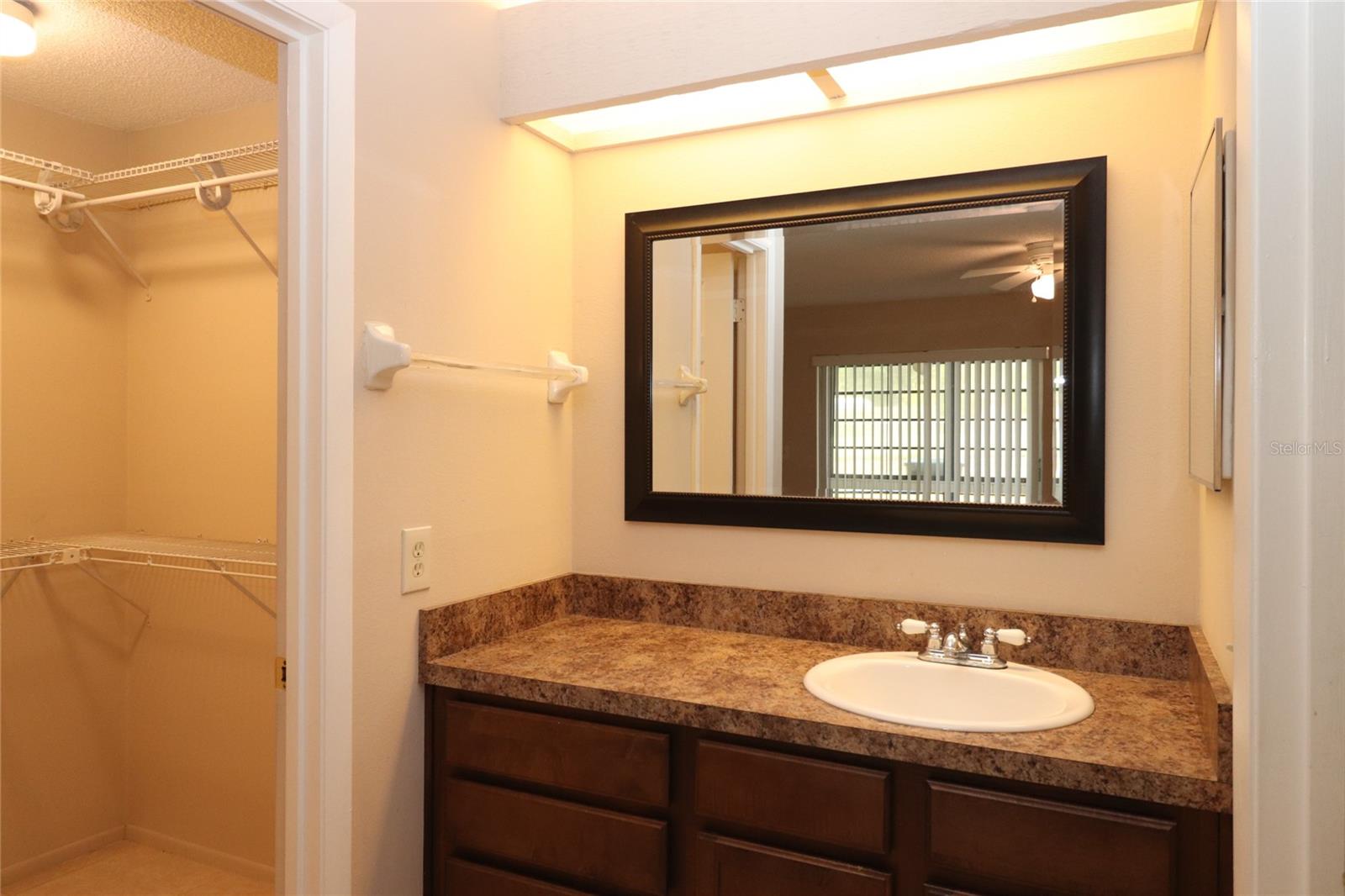 528 TRADEWINDS DR, DELTONA, FL, 32738