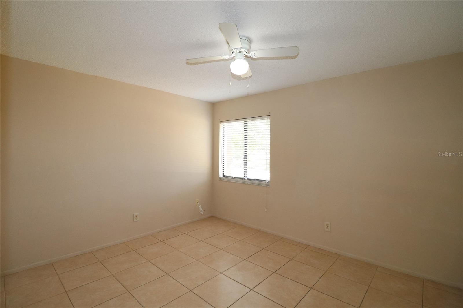528 TRADEWINDS DR, DELTONA, FL, 32738