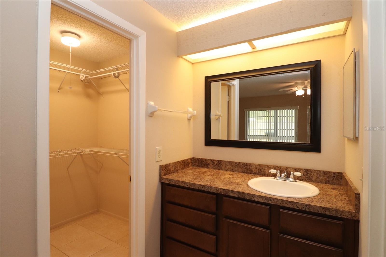 528 TRADEWINDS DR, DELTONA, FL, 32738