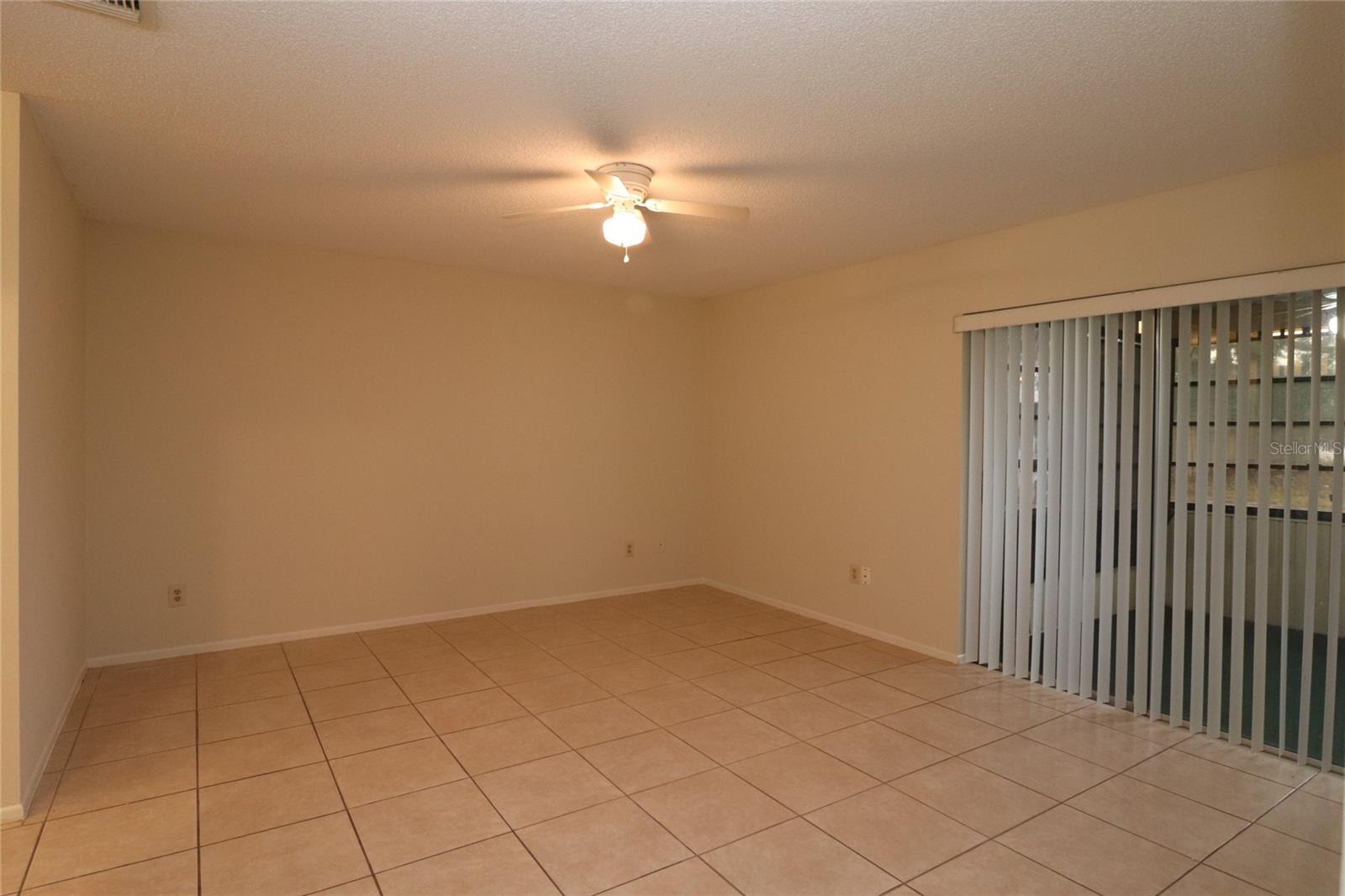 528 TRADEWINDS DR, DELTONA, FL, 32738