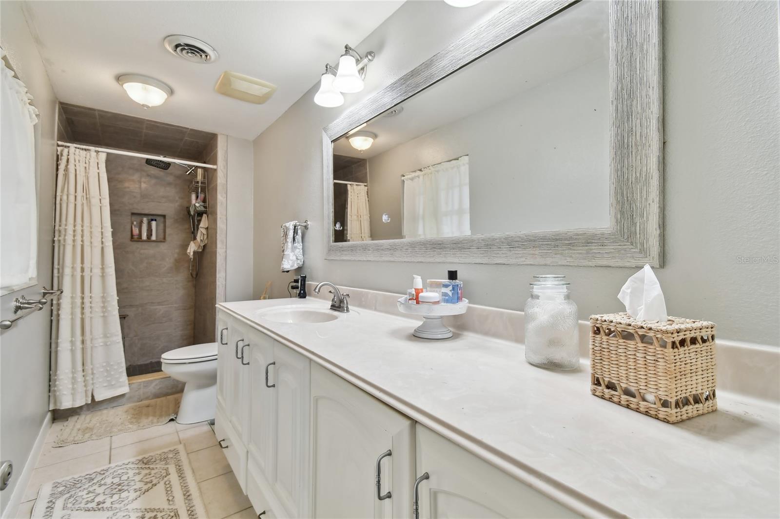 1521 LEIGHTON AVE, LAKELAND, FL, 33803