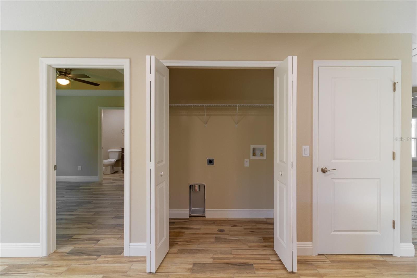 827 E CLIFFORD AVE, EUSTIS, FL, 32726