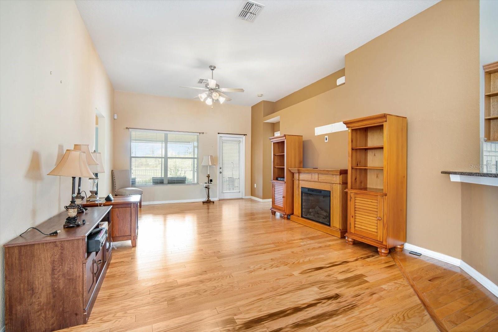 9551 JAYBIRD LN, LAND O LAKES, FL, 34638