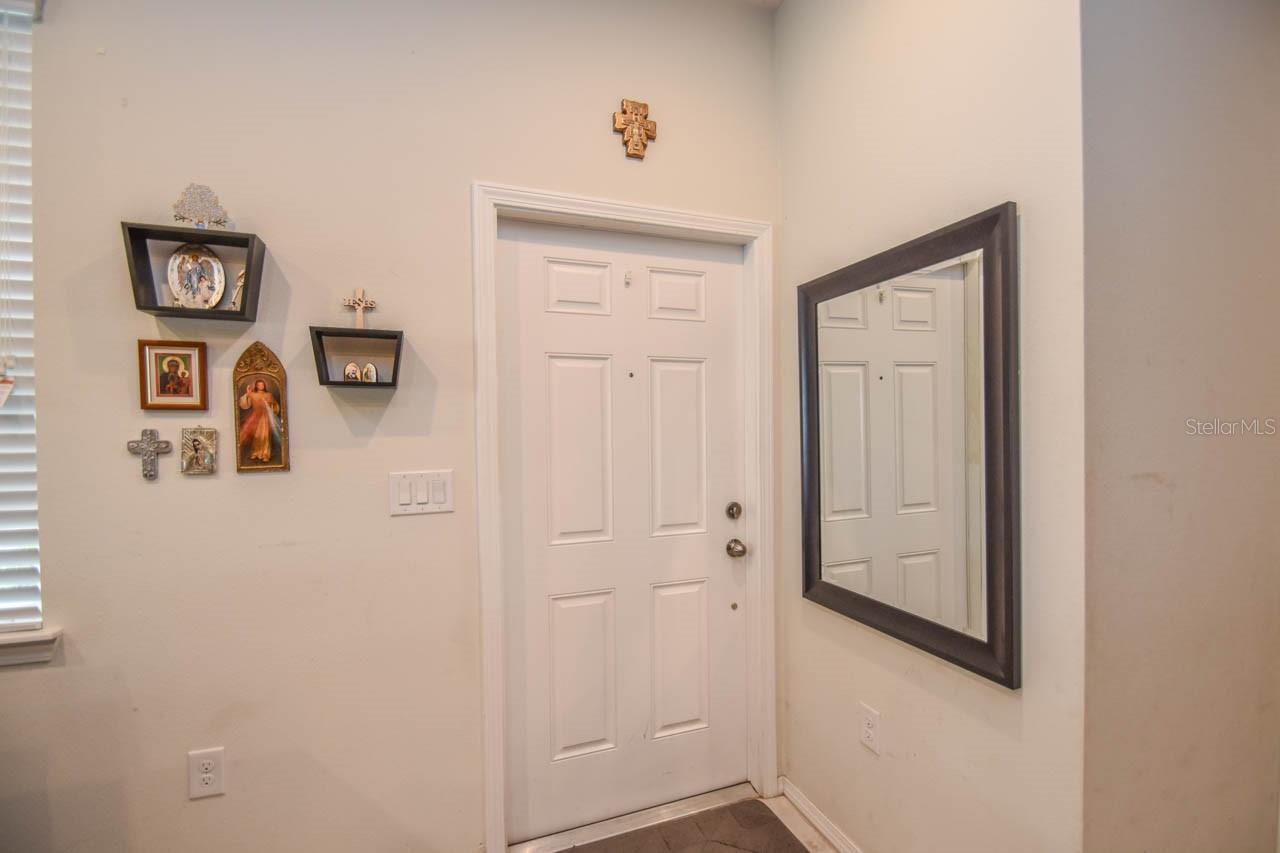 4762 WHITE SANDERLING CT, TAMPA, FL, 33619