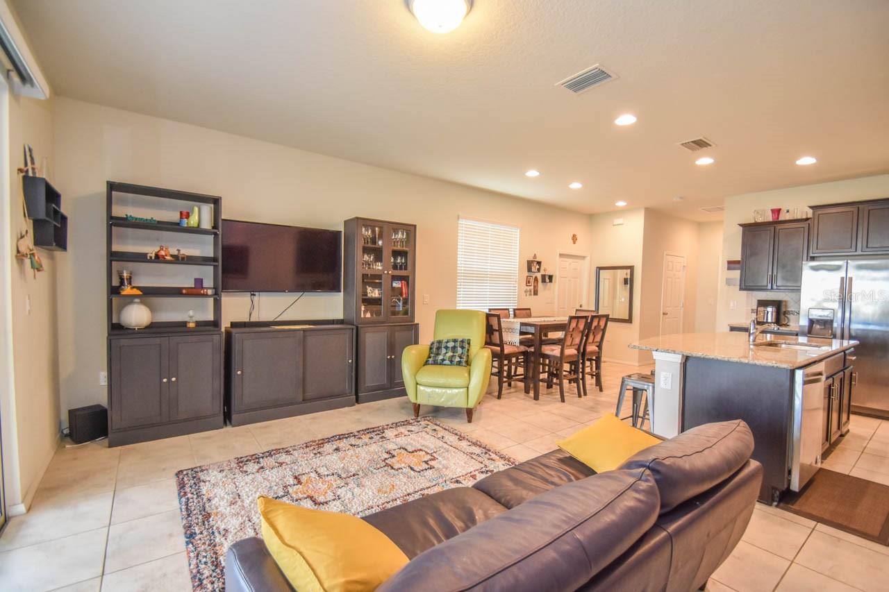 4762 WHITE SANDERLING CT, TAMPA, FL, 33619