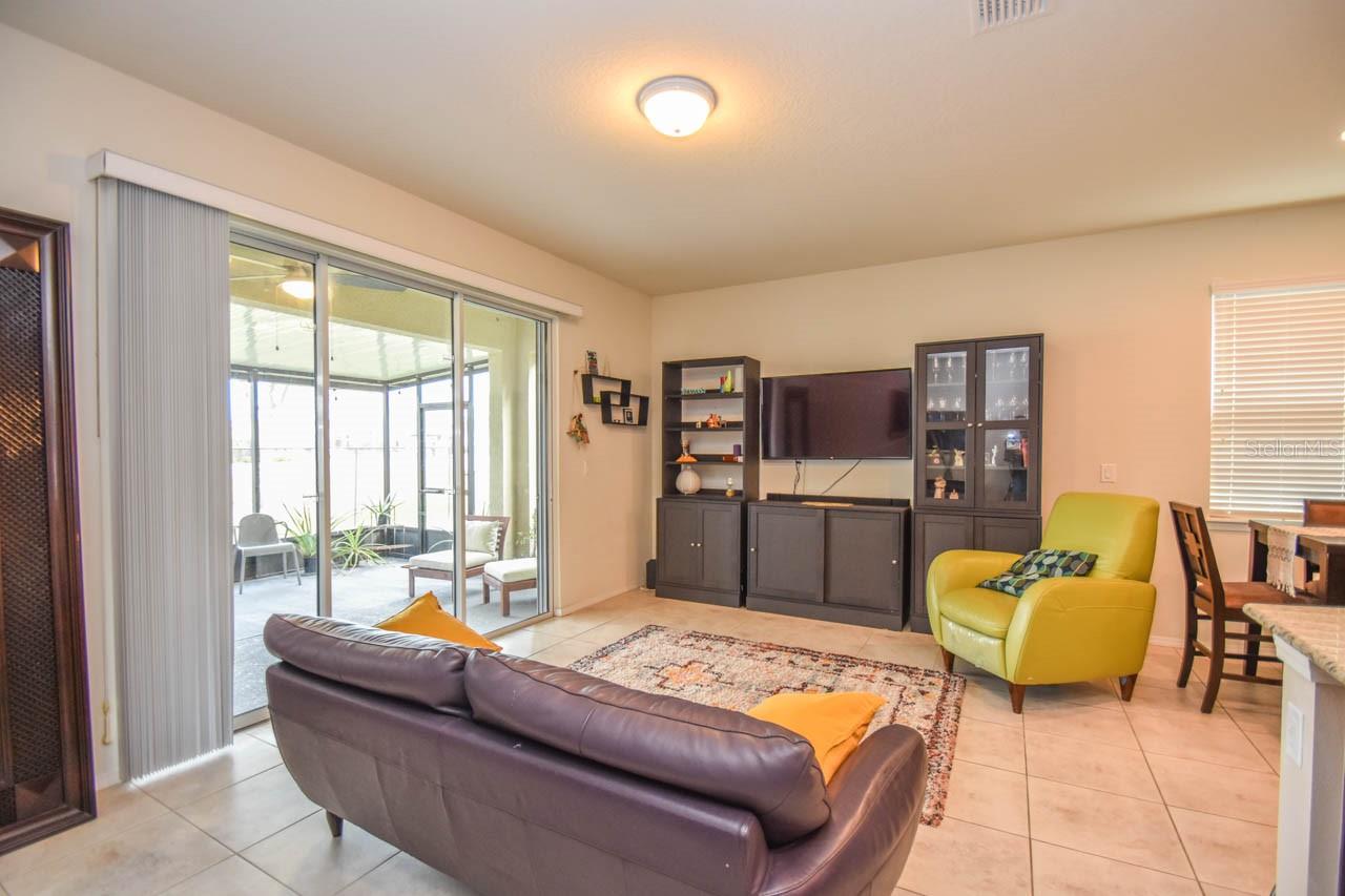 4762 WHITE SANDERLING CT, TAMPA, FL, 33619