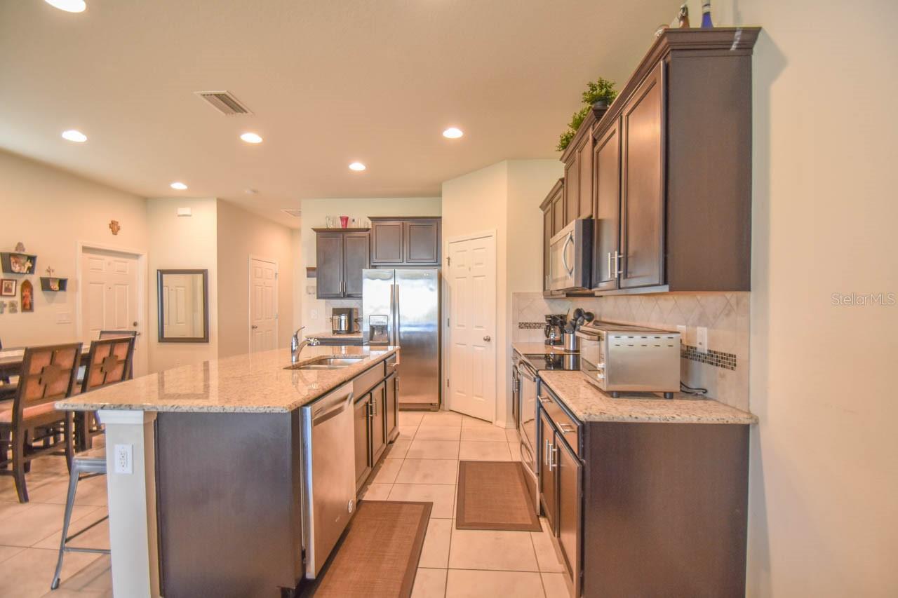 4762 WHITE SANDERLING CT, TAMPA, FL, 33619