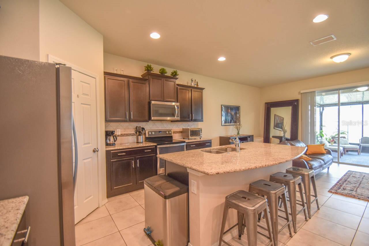 4762 WHITE SANDERLING CT, TAMPA, FL, 33619