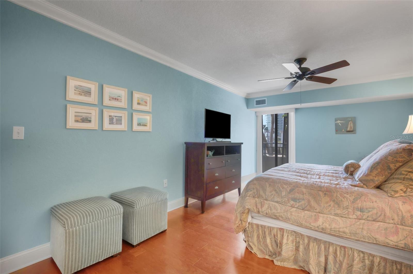 800 S GULFVIEW BLVD #101, CLEARWATER BEACH, FL, 33767
