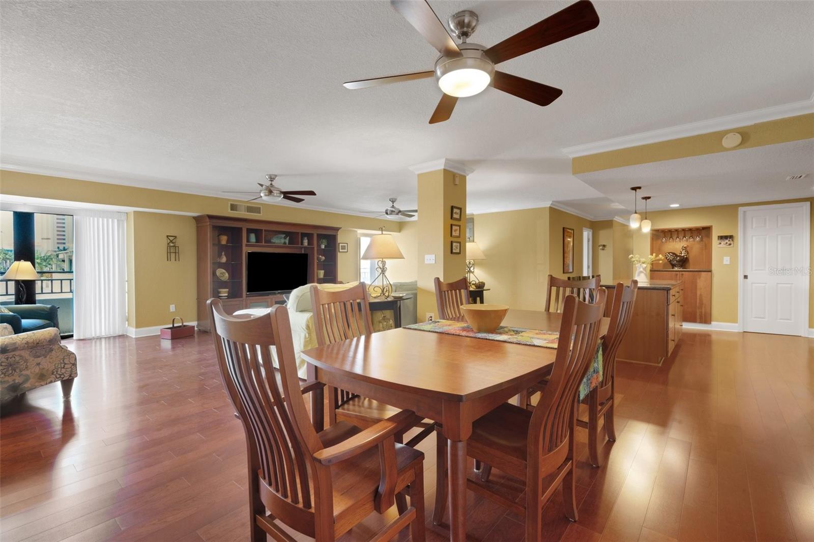 800 S GULFVIEW BLVD #101, CLEARWATER BEACH, FL, 33767