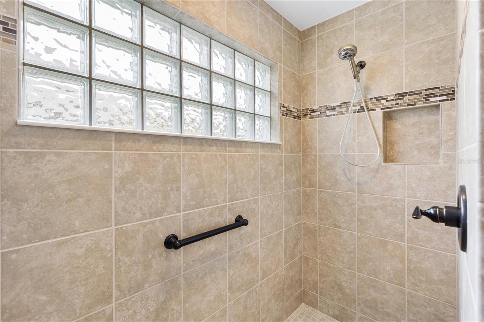 3962 NEIGHBORLY WAY, THE VILLAGES, FL, 32163