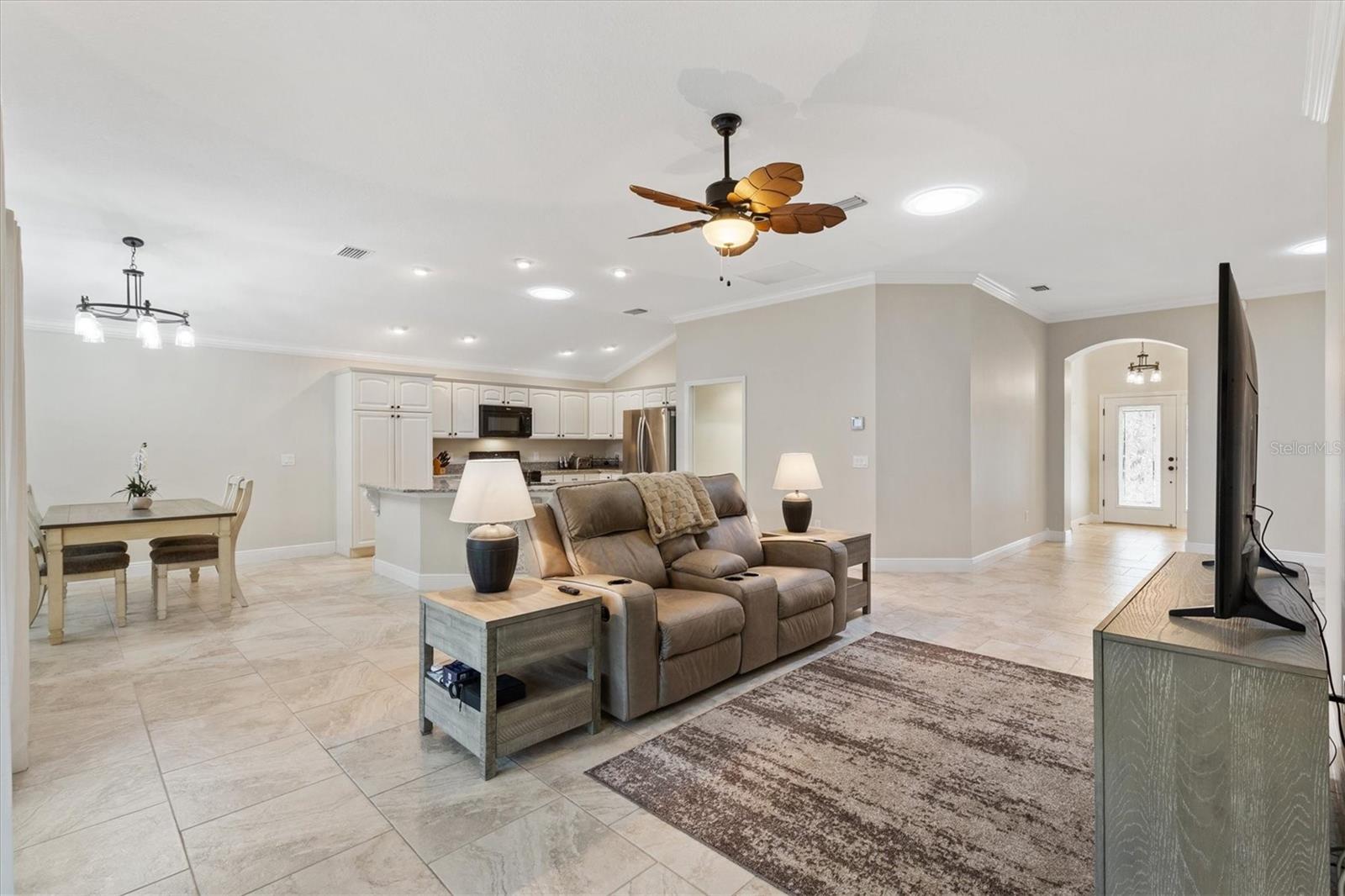 3962 NEIGHBORLY WAY, THE VILLAGES, FL, 32163
