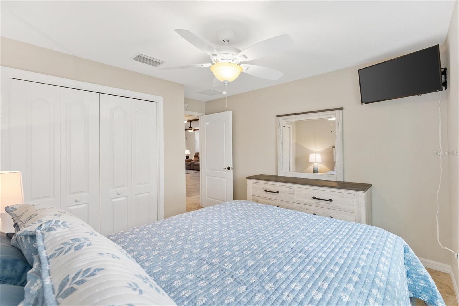 3962 NEIGHBORLY WAY, THE VILLAGES, FL, 32163