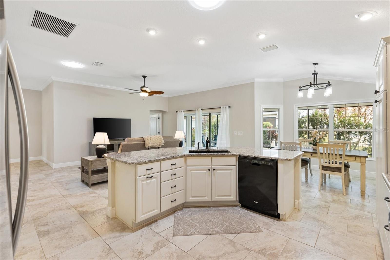 3962 NEIGHBORLY WAY, THE VILLAGES, FL, 32163