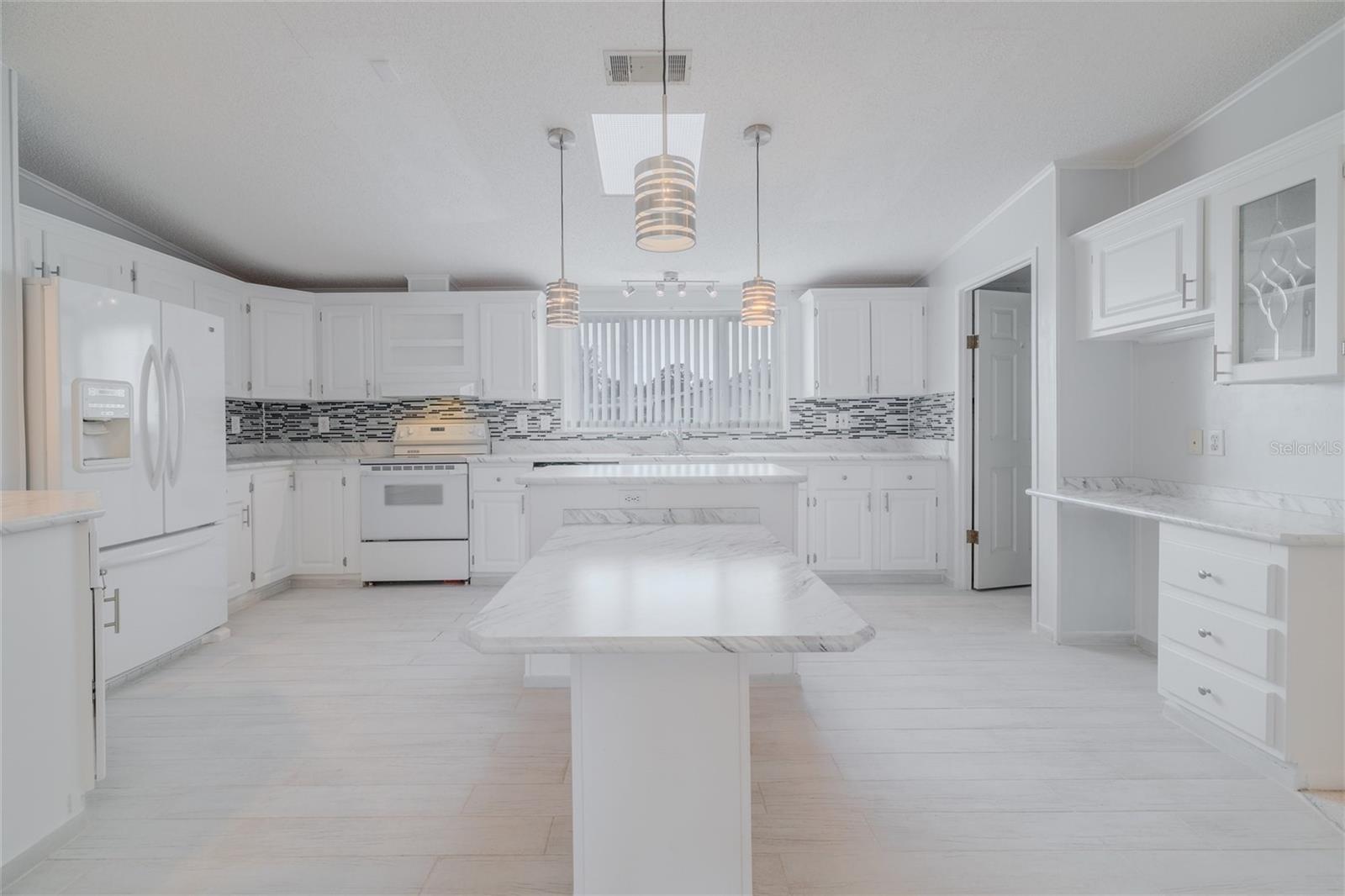 513 PORTSIDE LN, EDGEWATER, FL, 32141