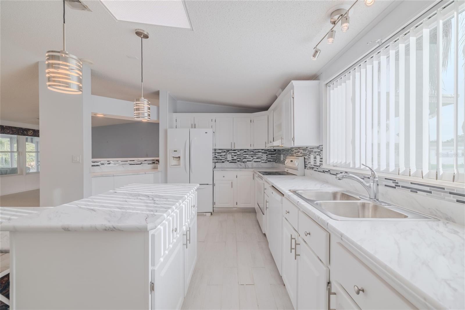 513 PORTSIDE LN, EDGEWATER, FL, 32141