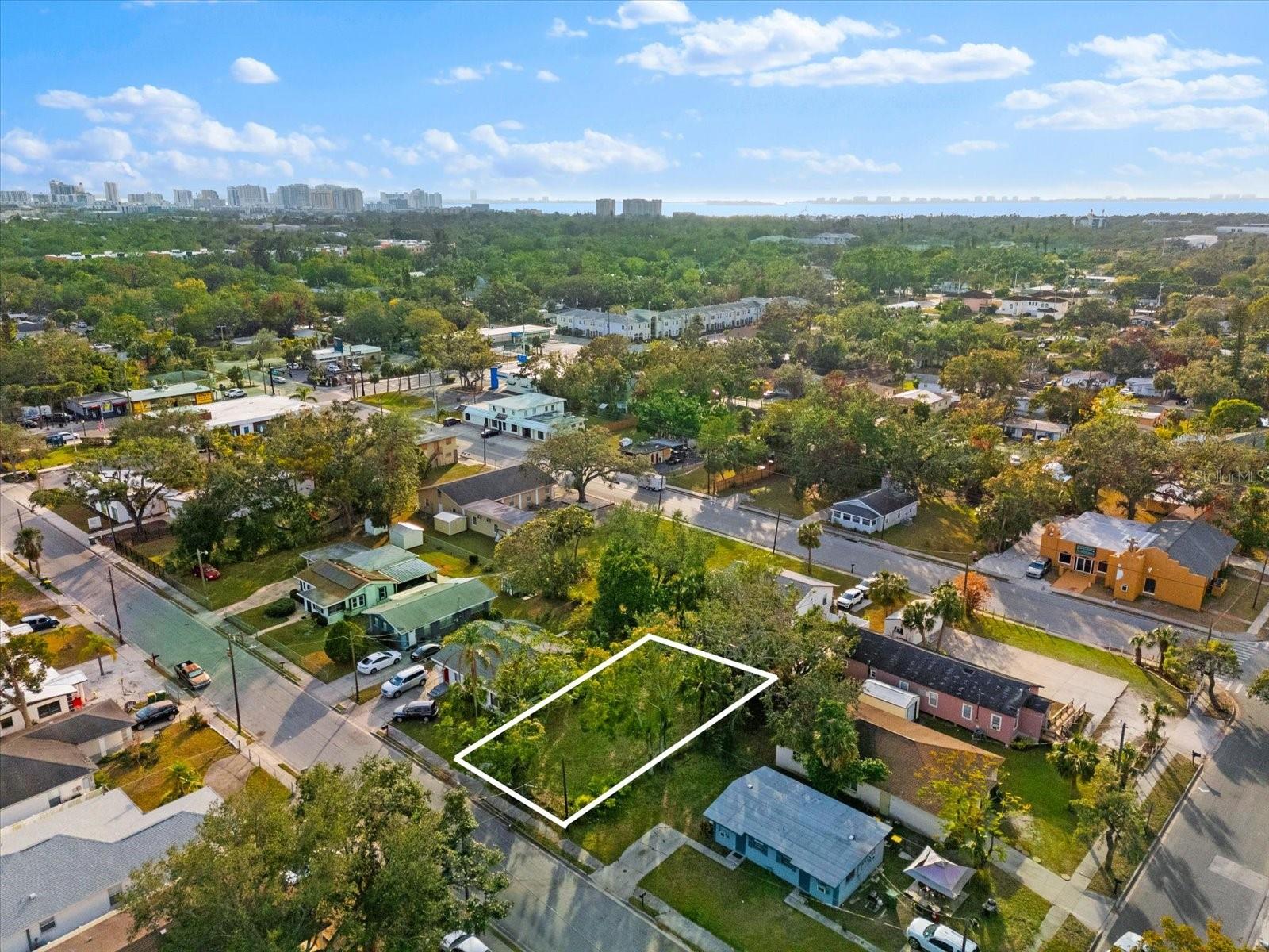 2825 N LINKS AVE, SARASOTA, FL, 34234