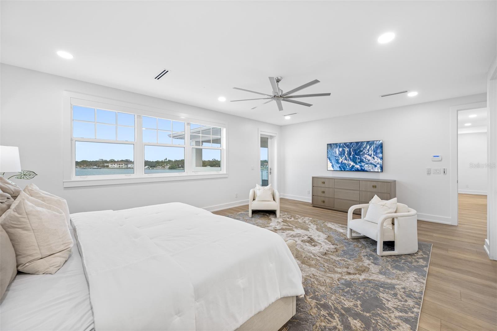 7899 CAUSEWAY BLVD N, ST PETERSBURG, FL, 33707