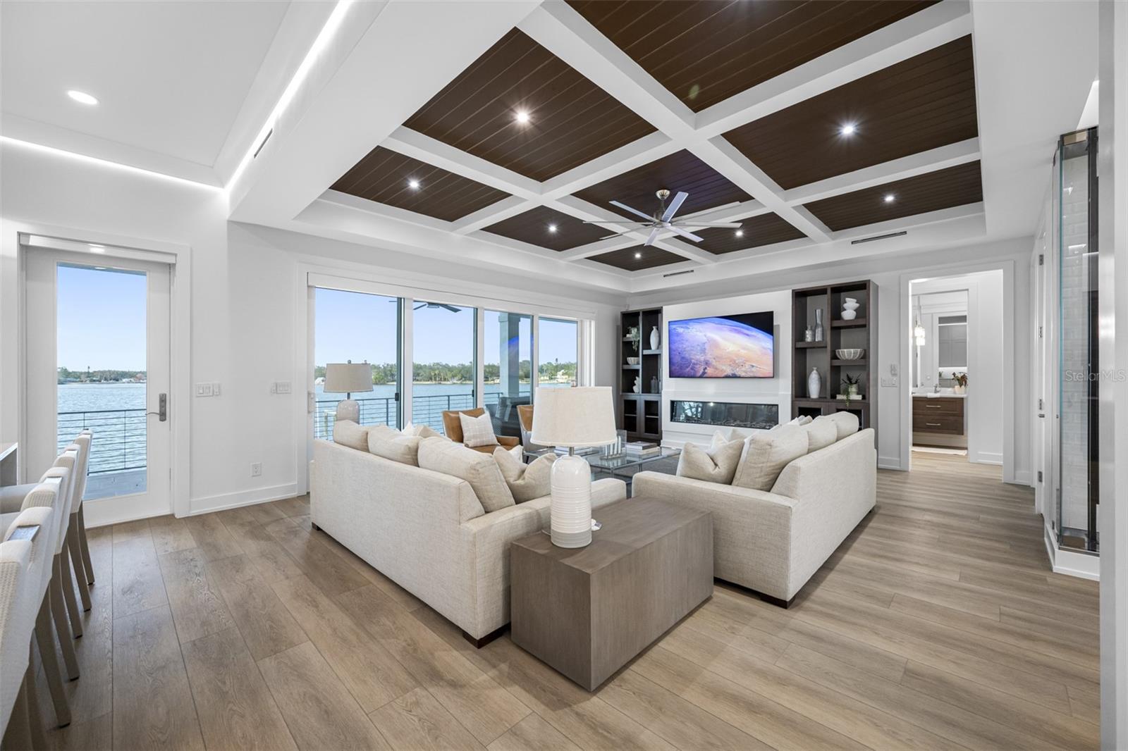 7899 CAUSEWAY BLVD N, ST PETERSBURG, FL, 33707