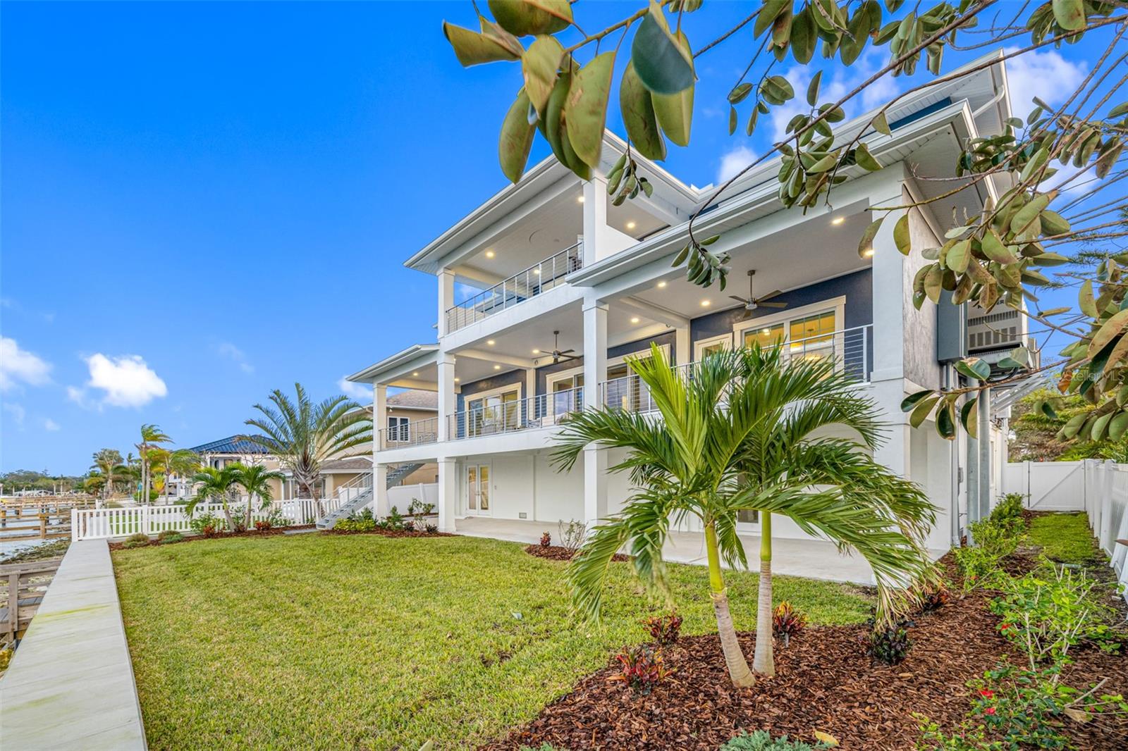 7899 CAUSEWAY BLVD N, ST PETERSBURG, FL, 33707