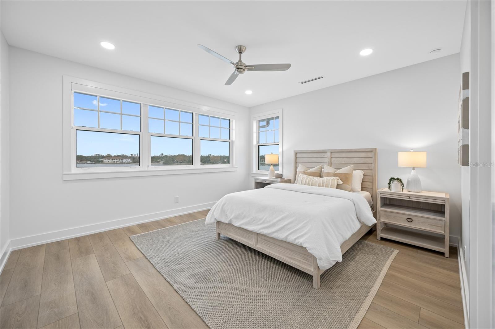 7899 CAUSEWAY BLVD N, ST PETERSBURG, FL, 33707