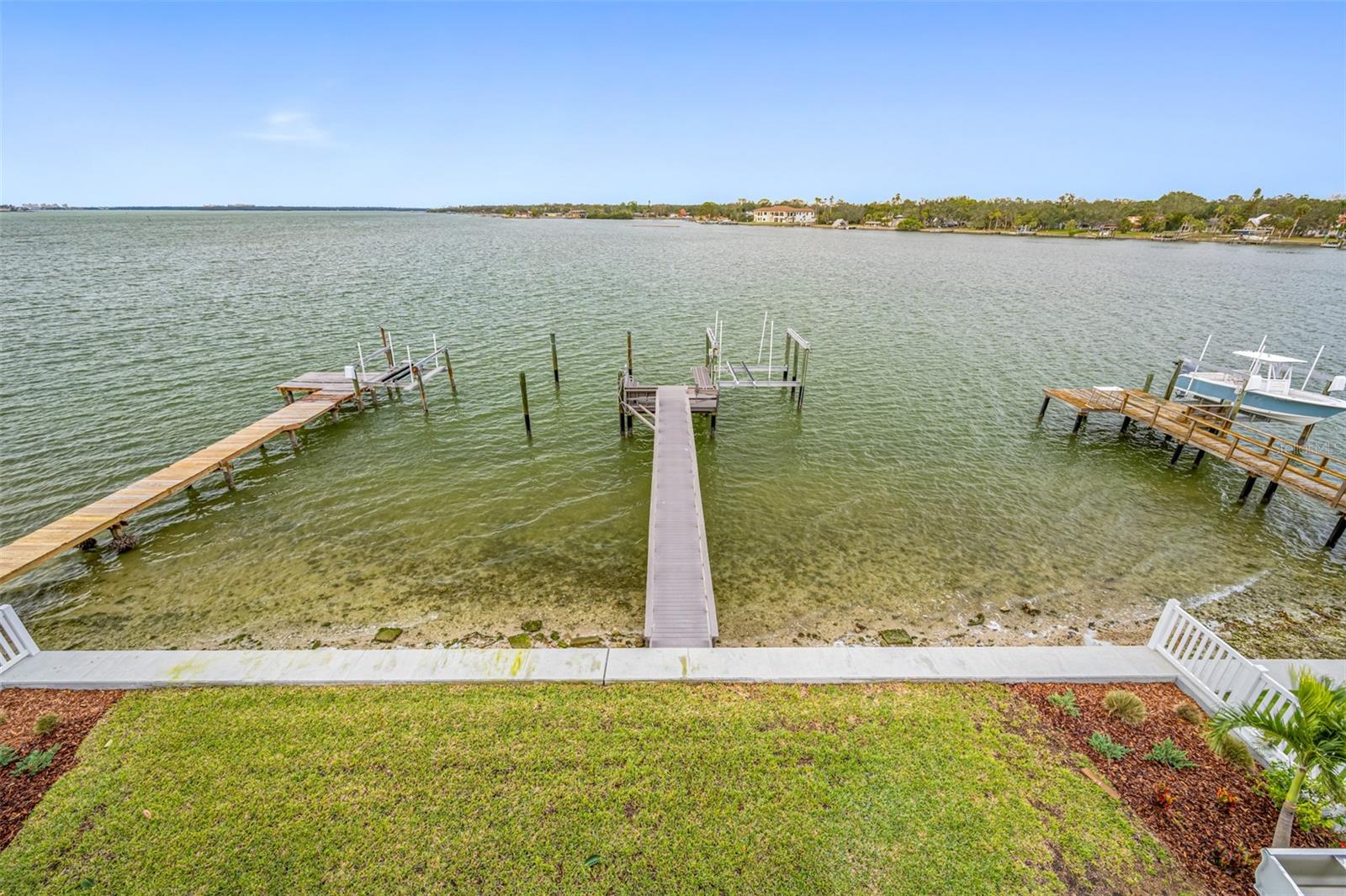 7899 CAUSEWAY BLVD N, ST PETERSBURG, FL, 33707