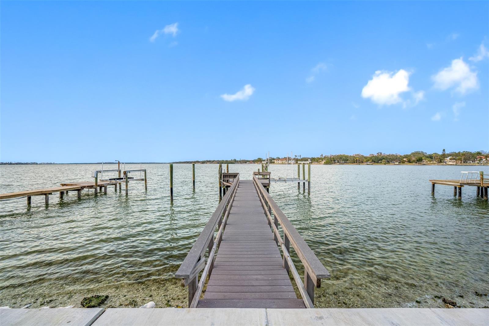 7899 CAUSEWAY BLVD N, ST PETERSBURG, FL, 33707