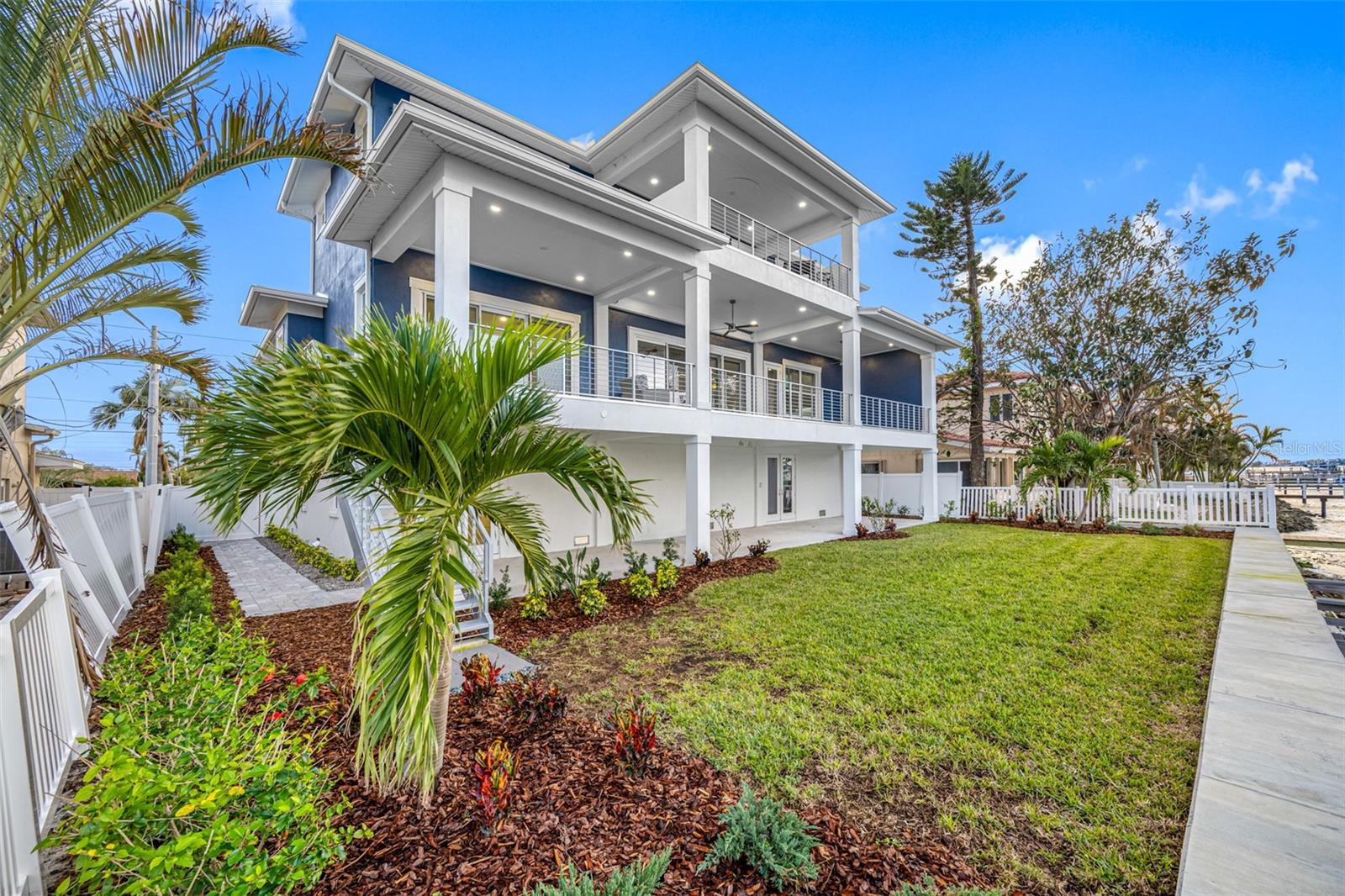 7899 CAUSEWAY BLVD N, ST PETERSBURG, FL, 33707