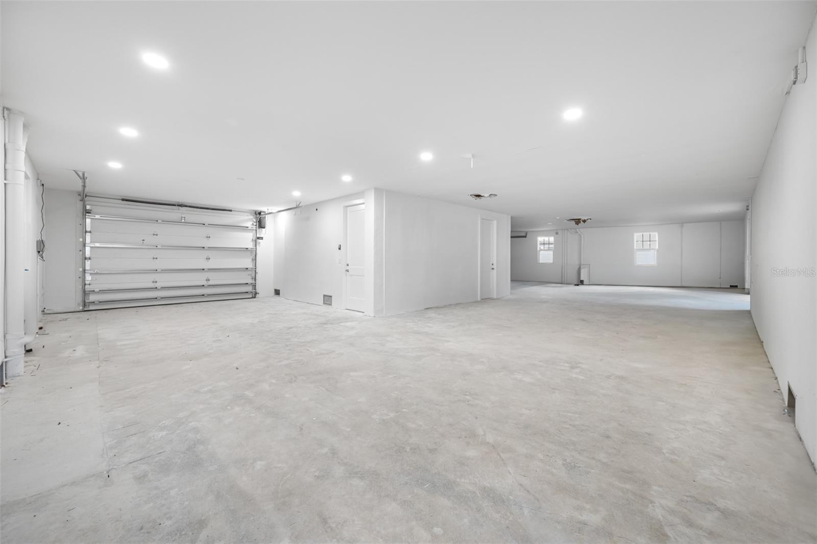 7899 CAUSEWAY BLVD N, ST PETERSBURG, FL, 33707