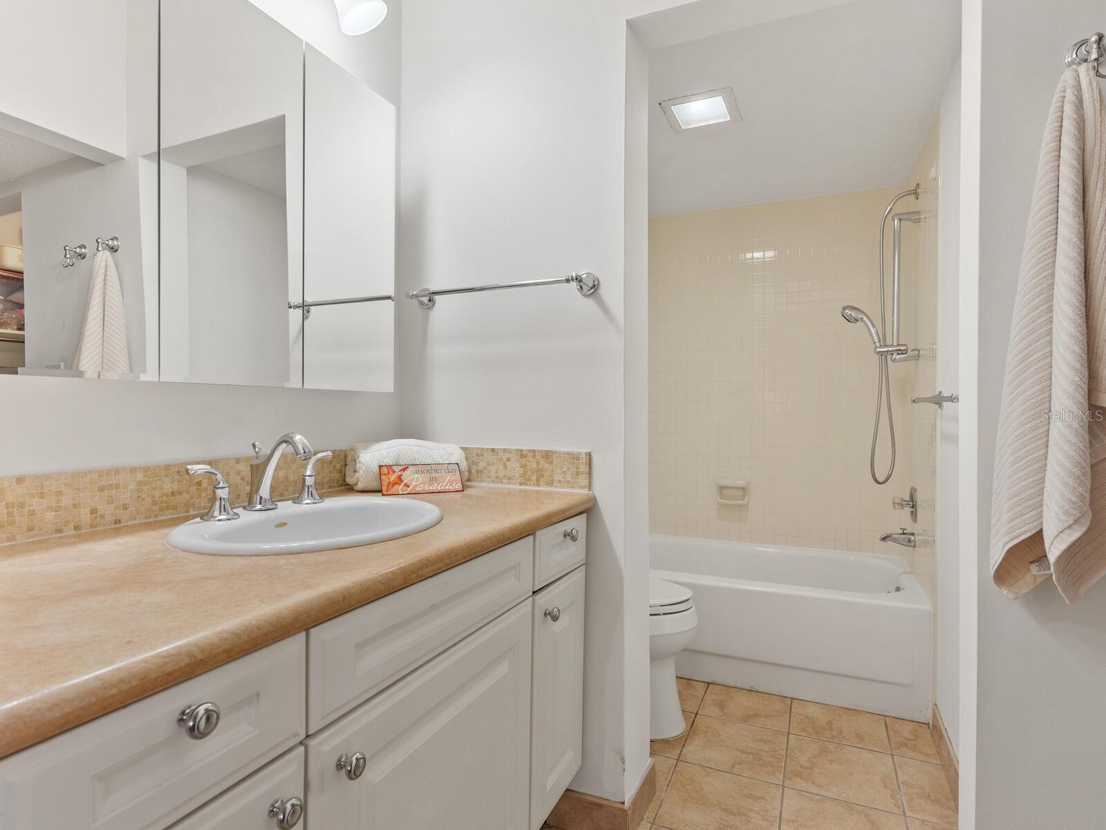 3240 GULF OF MEXICO DR #B104, LONGBOAT KEY, FL, 34228