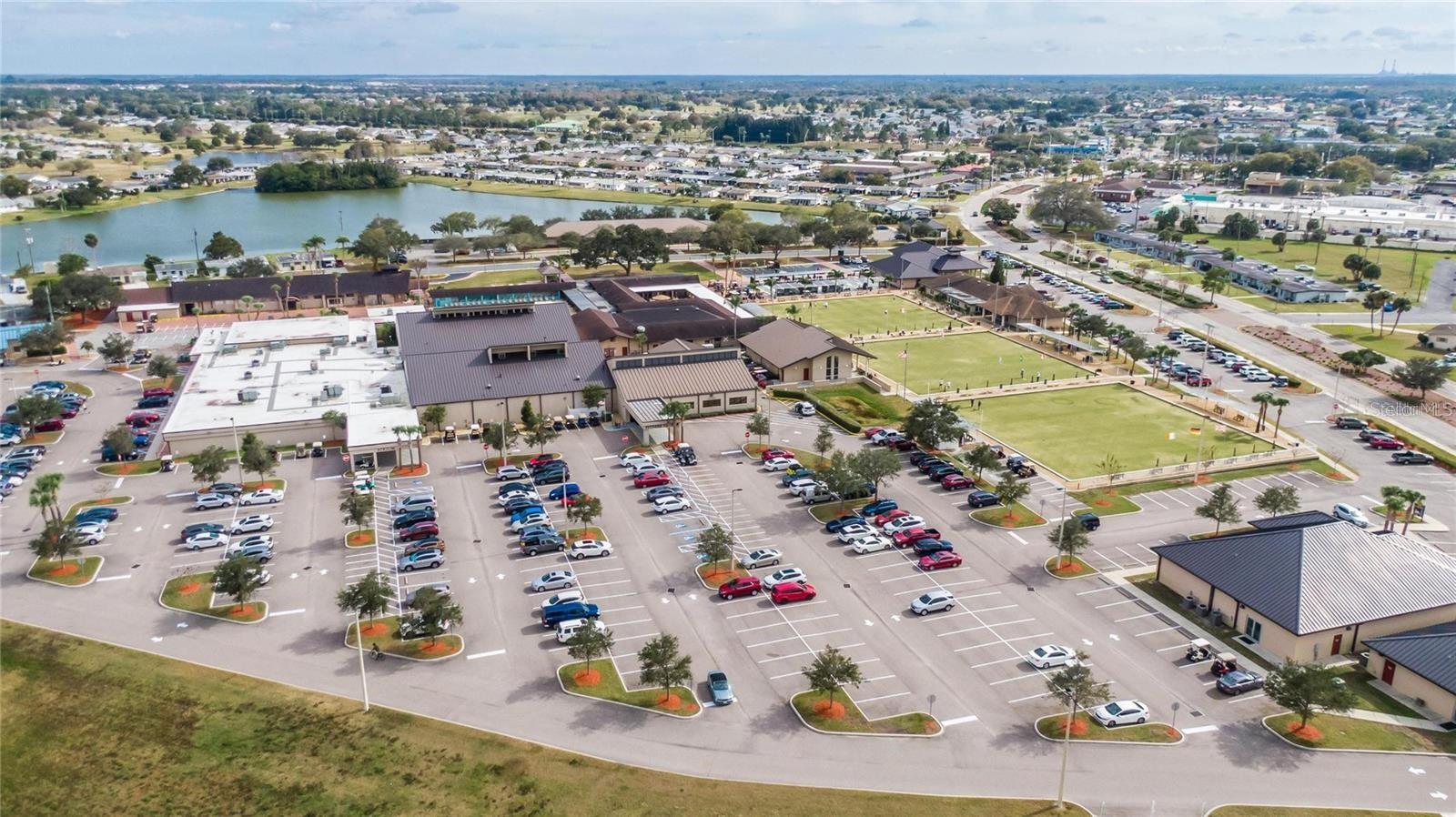 1809 WOLF LAUREL DR, SUN CITY CENTER, FL, 33573