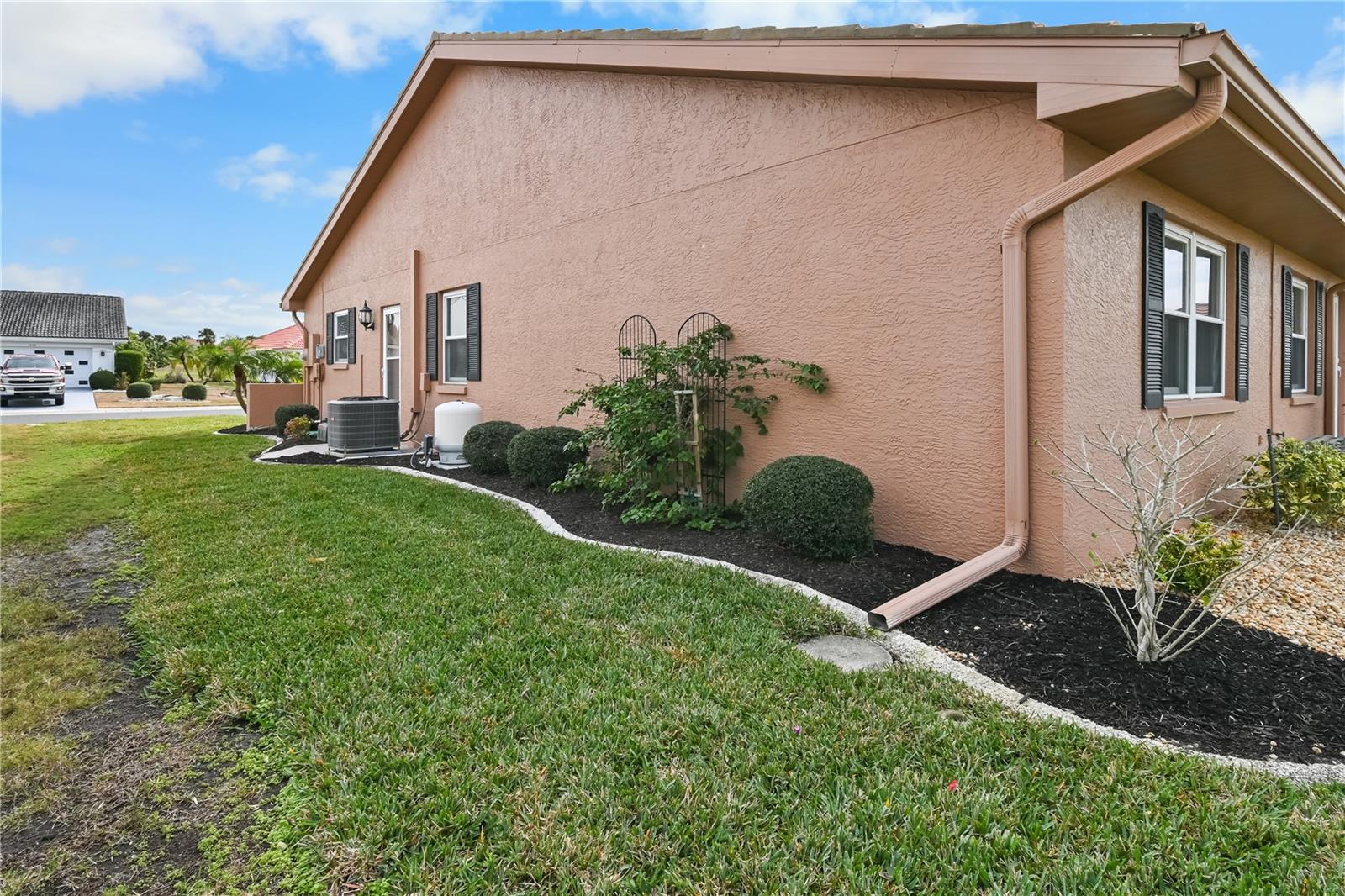 1809 WOLF LAUREL DR, SUN CITY CENTER, FL, 33573