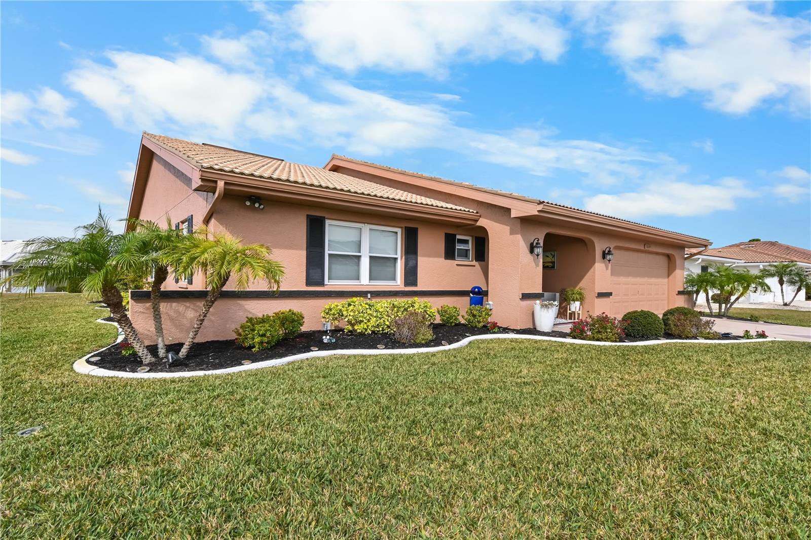 1809 WOLF LAUREL DR, SUN CITY CENTER, FL, 33573