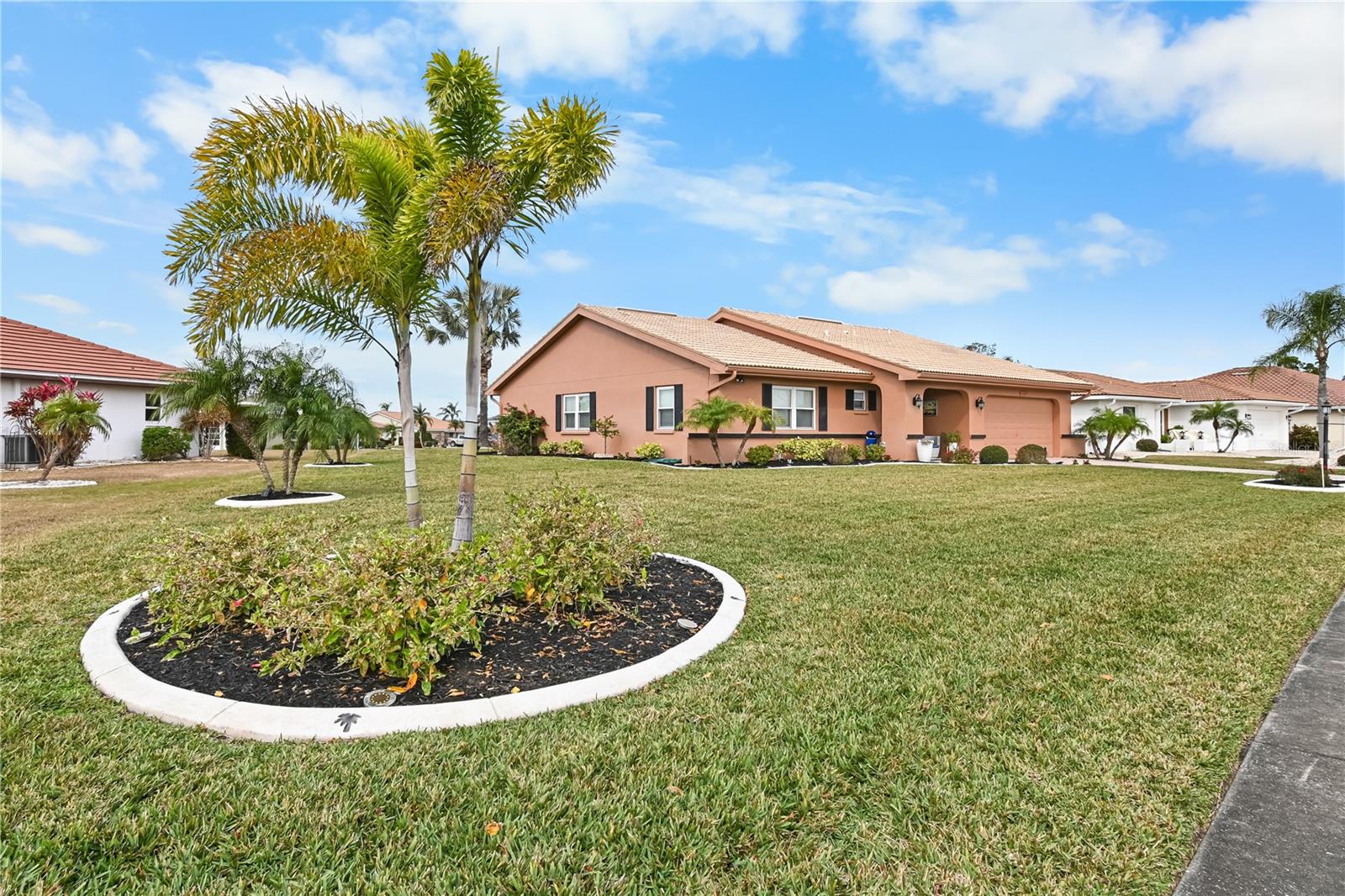 1809 WOLF LAUREL DR, SUN CITY CENTER, FL, 33573
