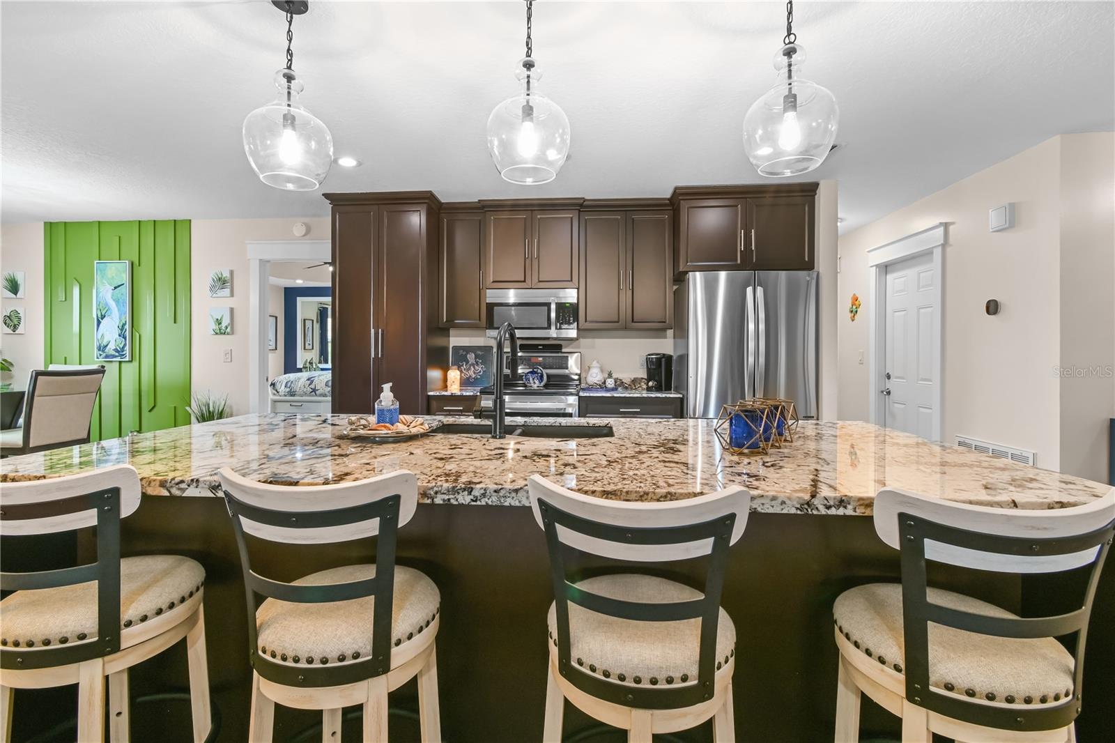 1809 WOLF LAUREL DR, SUN CITY CENTER, FL, 33573
