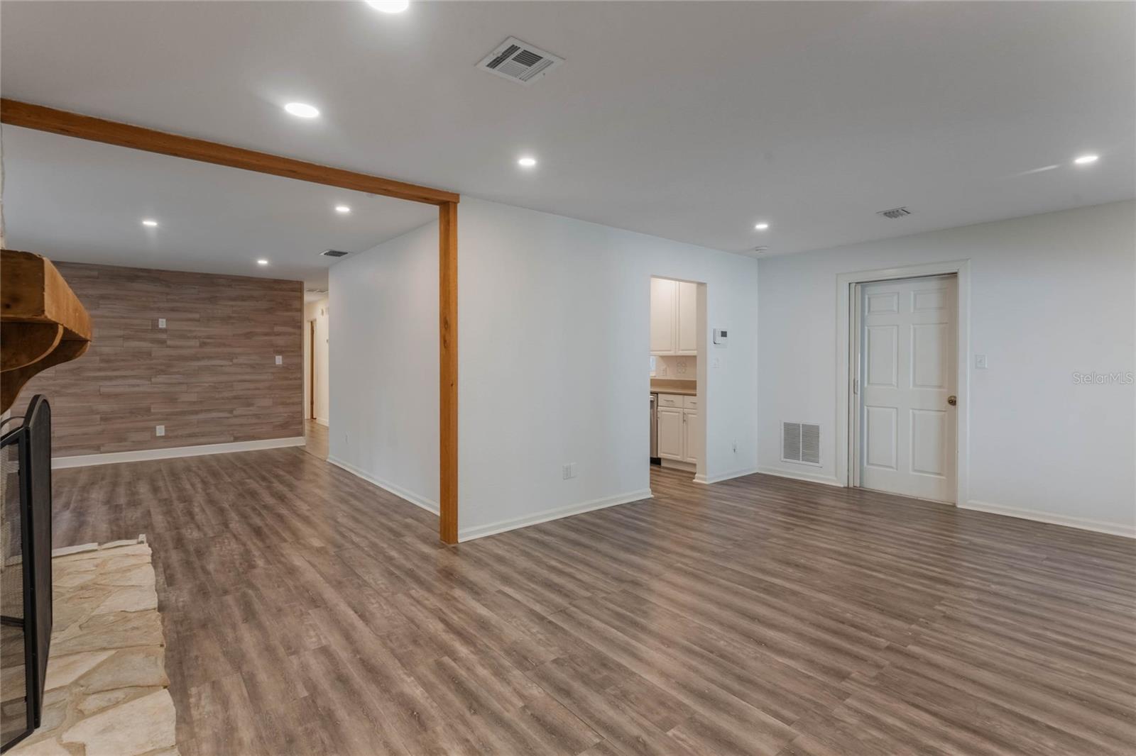 117 E GOODHEART AVE, LAKE MARY, FL, 32746
