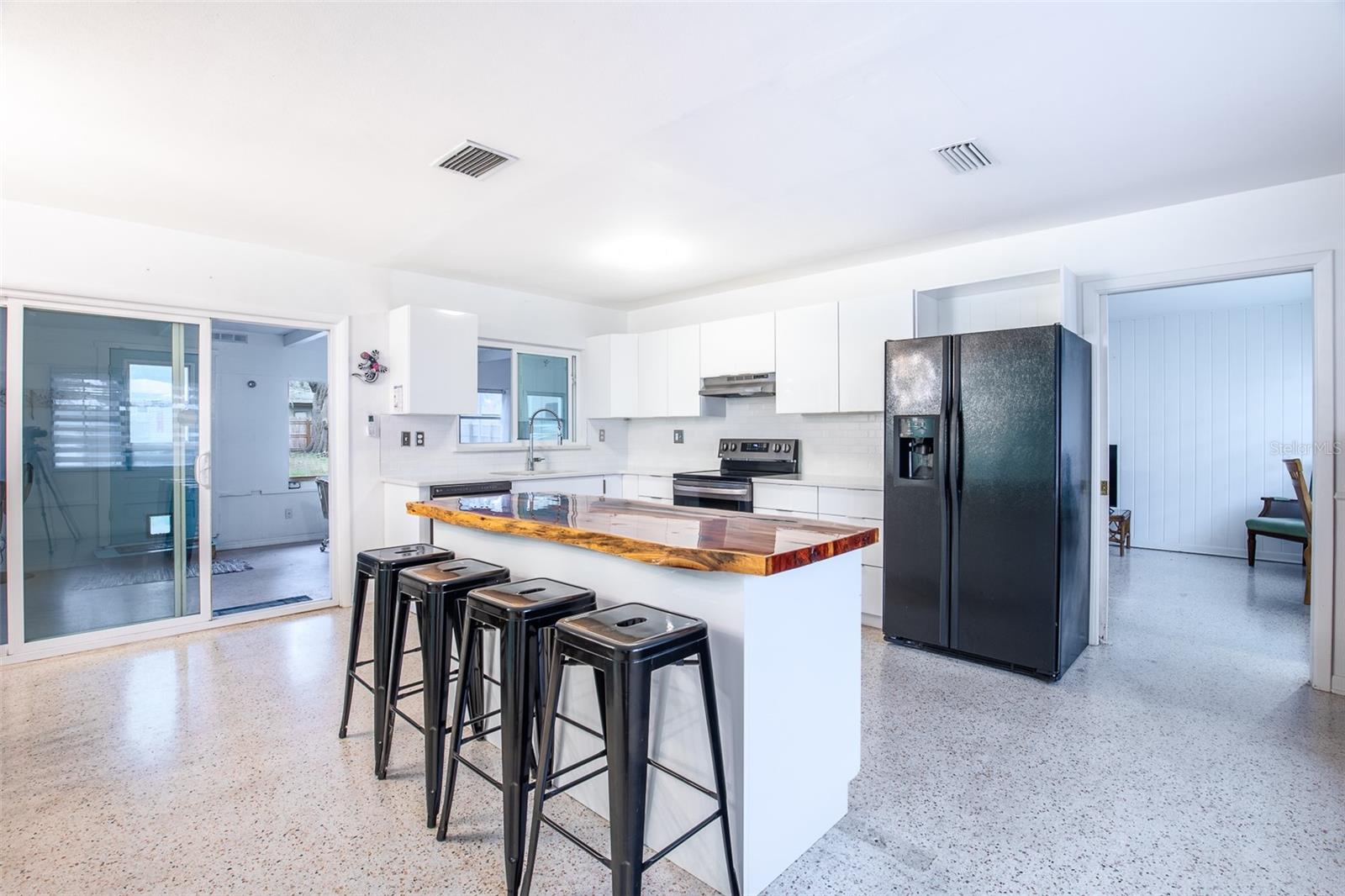 1107 LAKESHORE DR, INVERNESS, FL, 34450