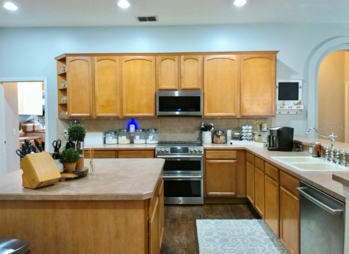 335 GRAND RESERVE DR, DAVENPORT, FL, 33837