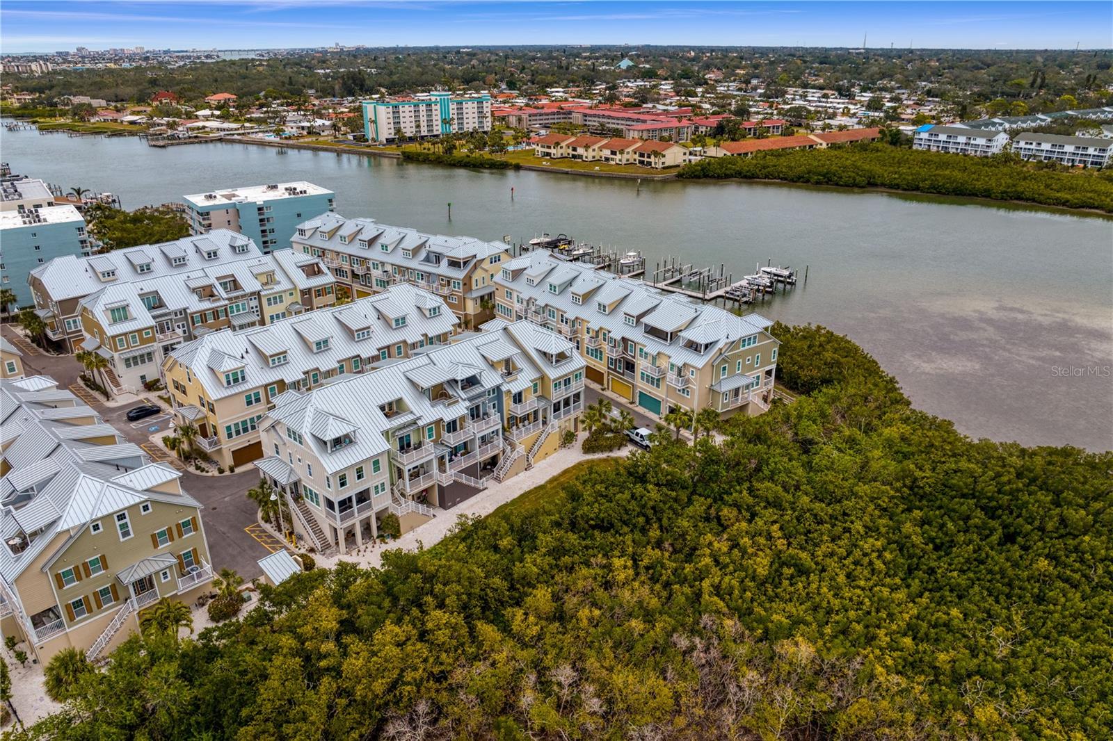 19915 GULF BLVD #303, INDIAN SHORES, FL, 33785