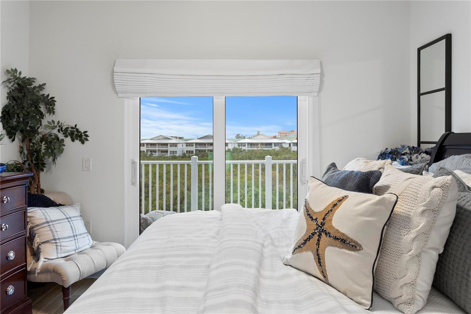 19915 GULF BLVD #303, INDIAN SHORES, FL, 33785