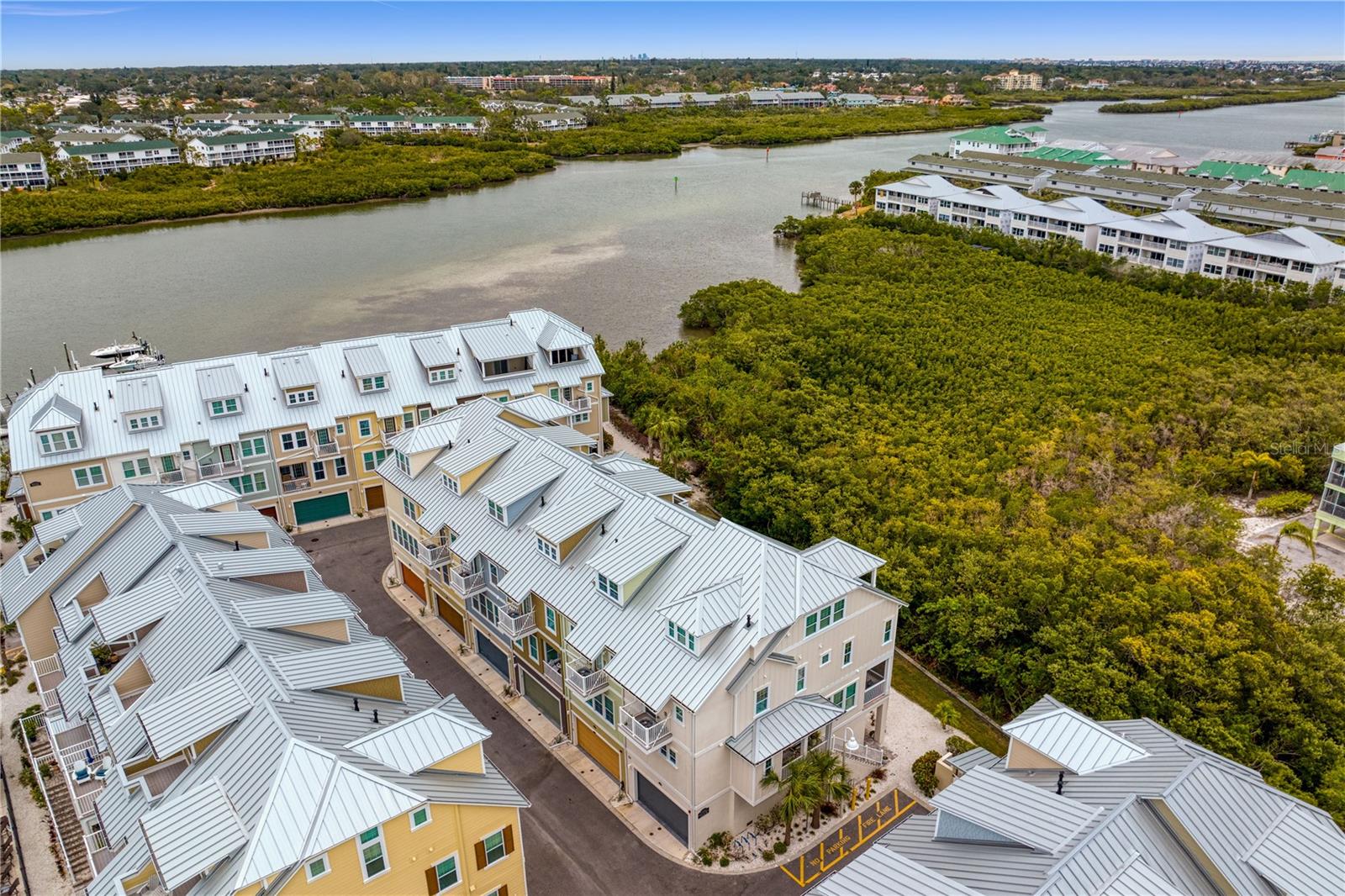 19915 GULF BLVD #303, INDIAN SHORES, FL, 33785