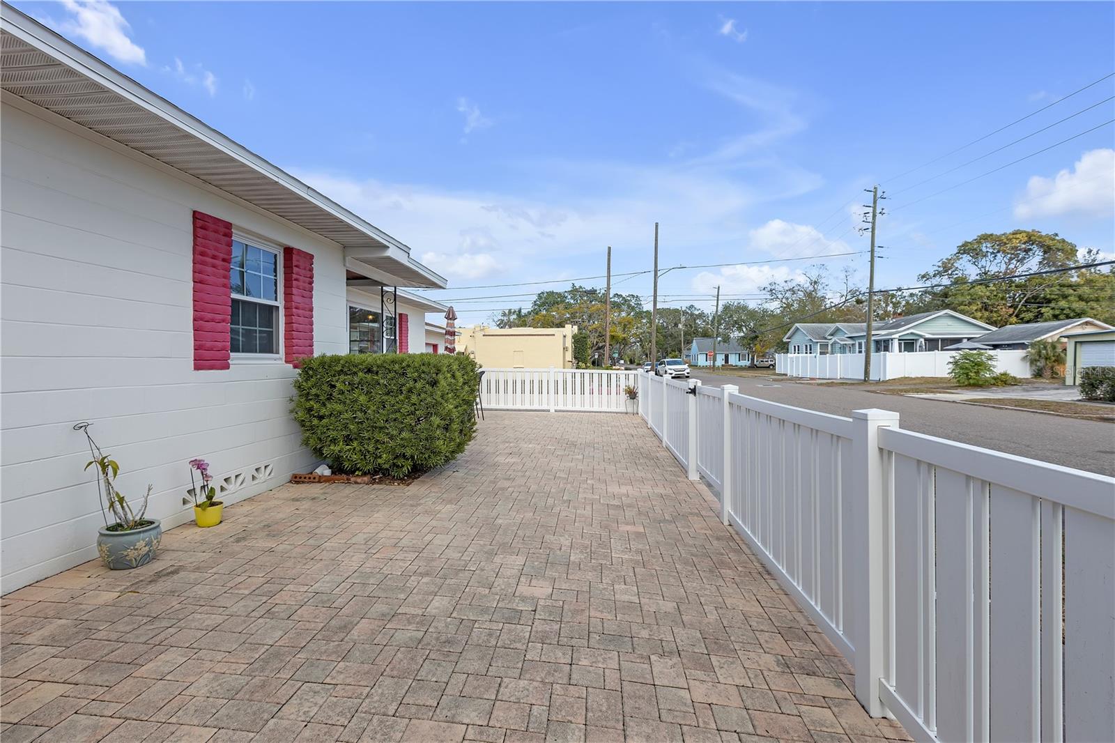 600 30TH ST N, ST PETERSBURG, FL, 33713