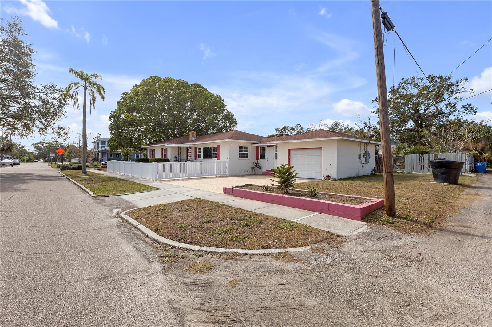 600 30TH ST N, ST PETERSBURG, FL, 33713