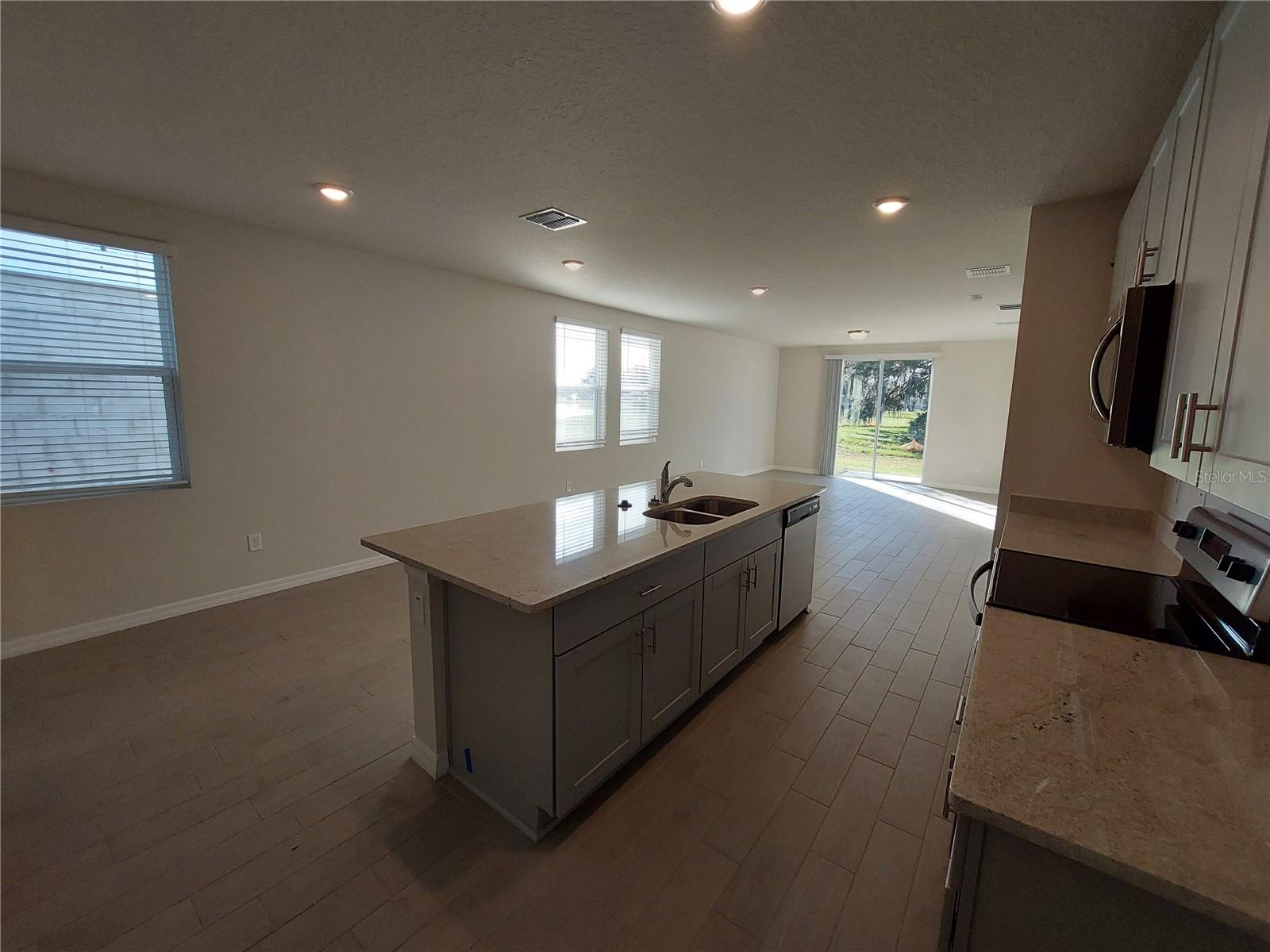 34775 TELLURIDE LN, ZEPHYRHILLS, FL, 33541