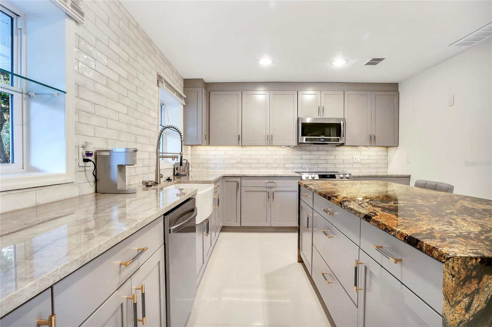 3645 MIRROR LAKE DR, APOPKA, FL, 32703