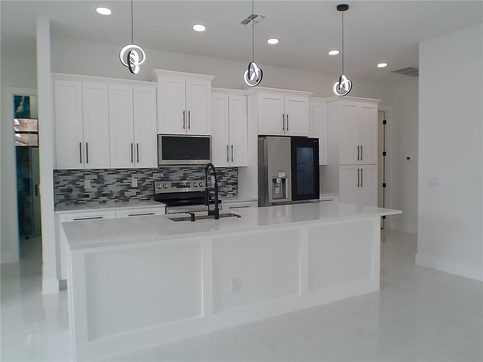 6005 QUEEN AVE N, LEHIGH ACRES, FL, 33971