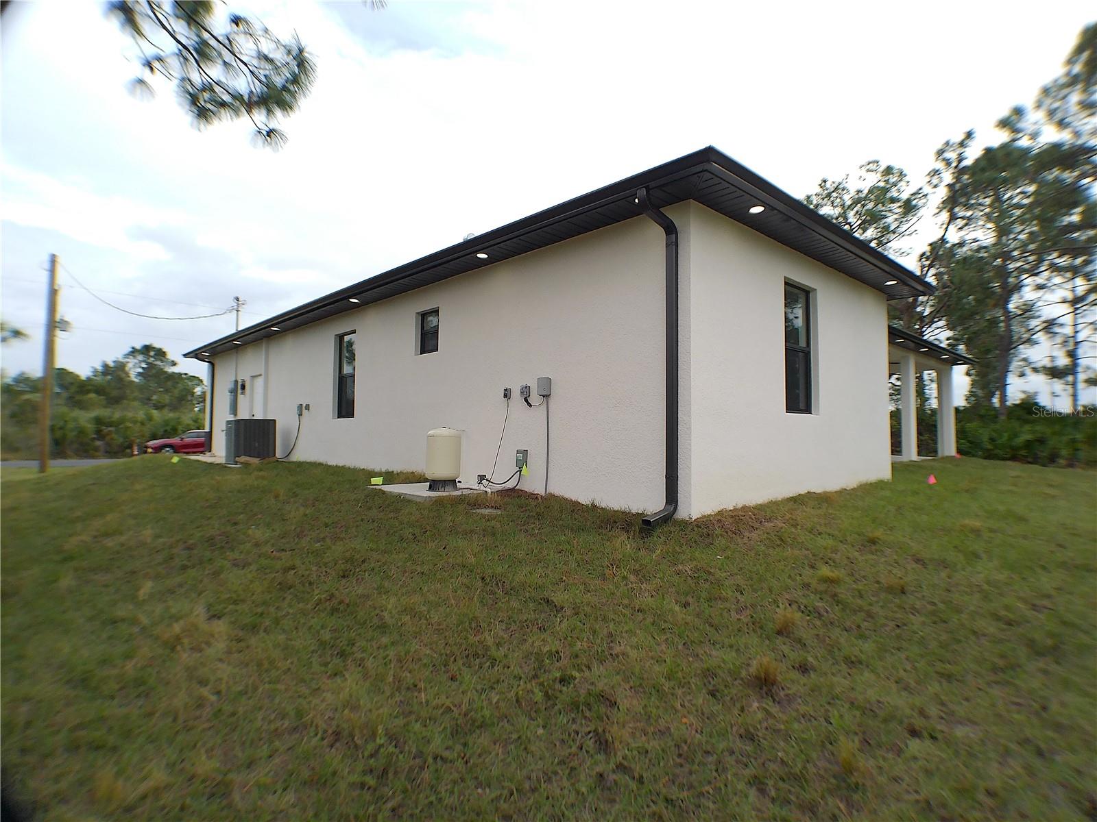 6005 QUEEN AVE N, LEHIGH ACRES, FL, 33971