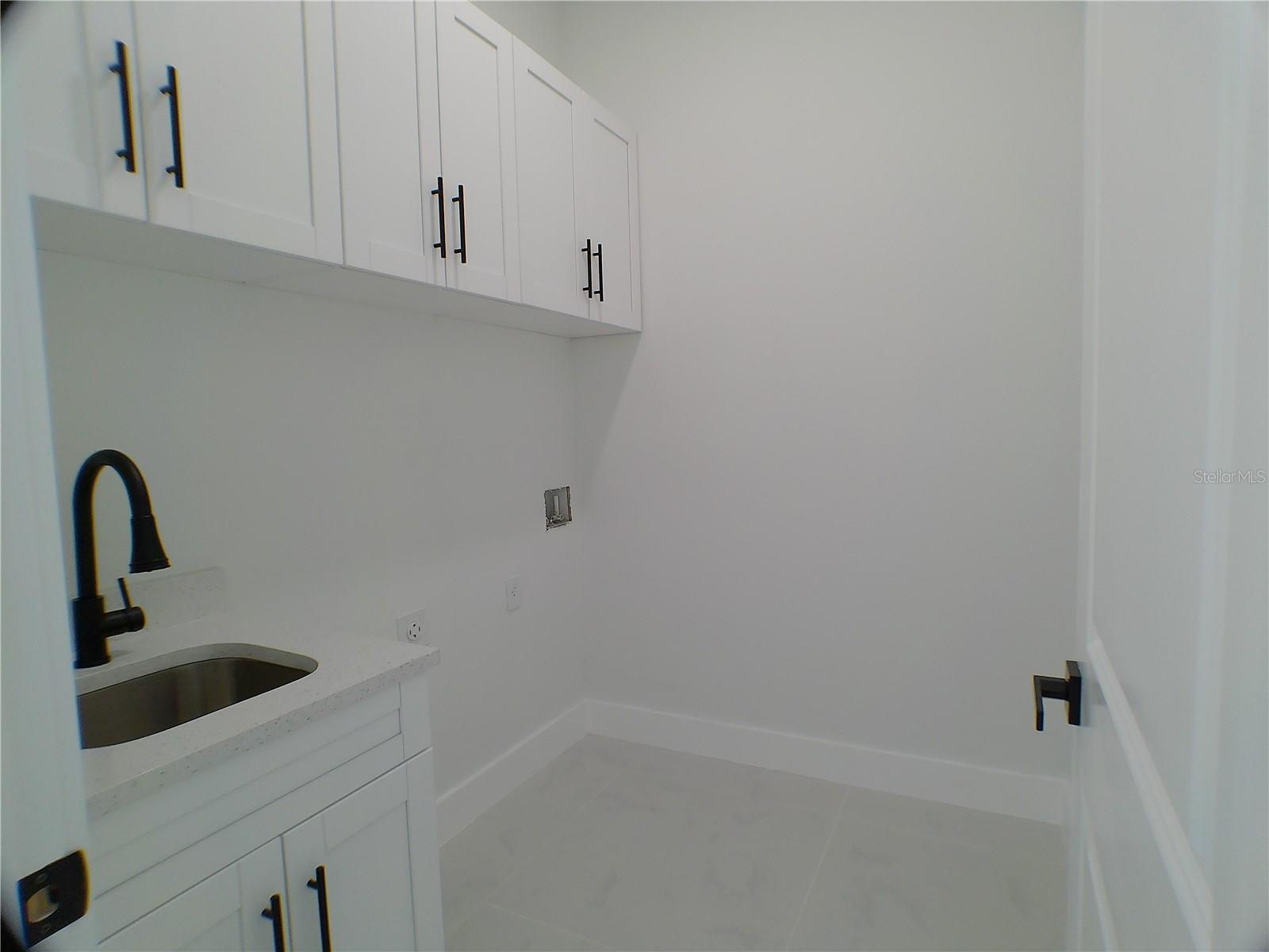 6005 QUEEN AVE N, LEHIGH ACRES, FL, 33971