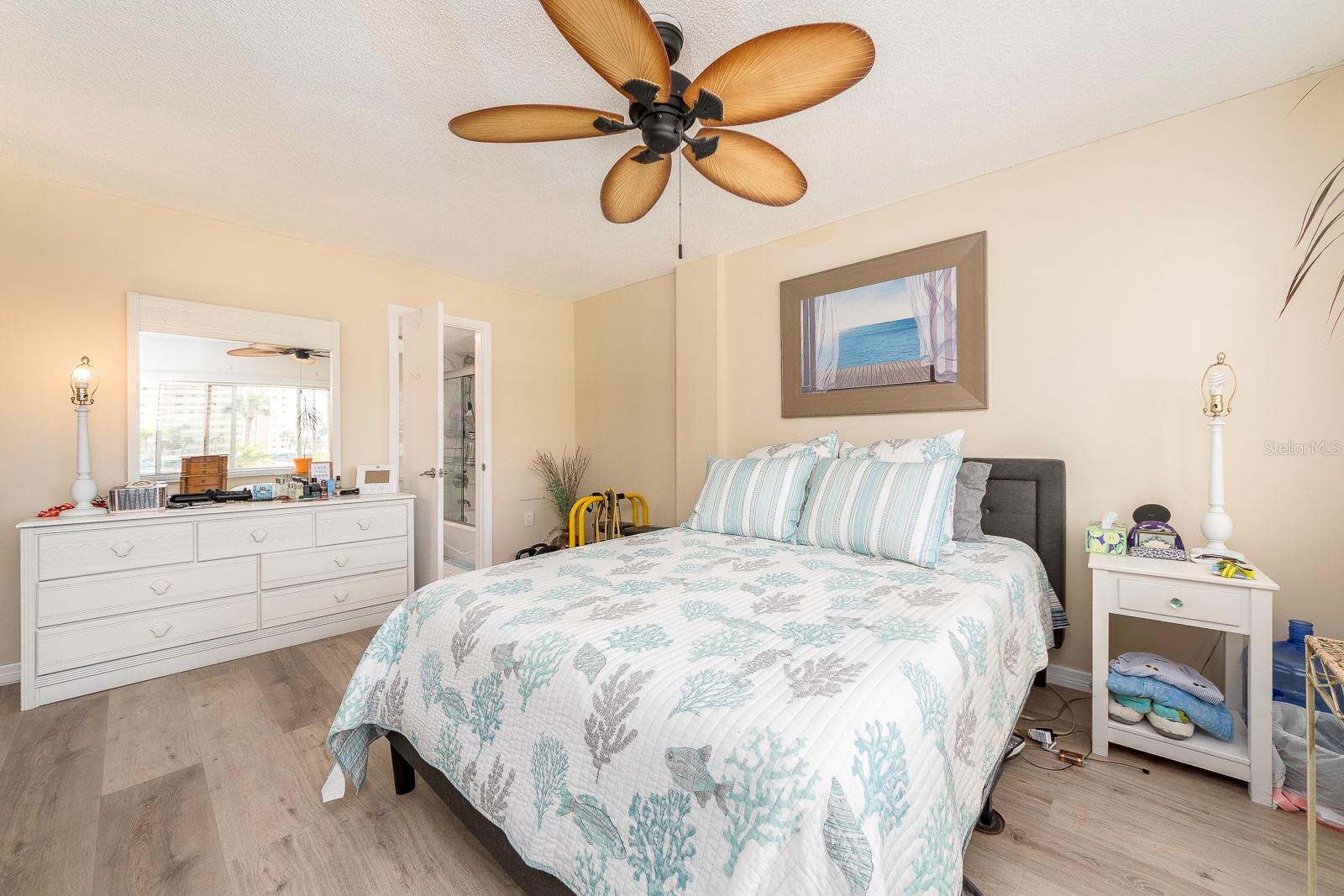 4650 COVE CIR #207, ST PETERSBURG, FL, 33708